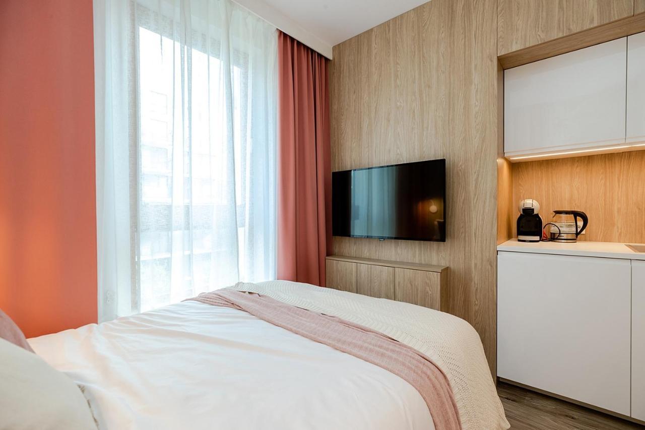 Studio Wola Apartament Kasprzaka - WiFi + smart TV Warszawa Zewnętrze zdjęcie